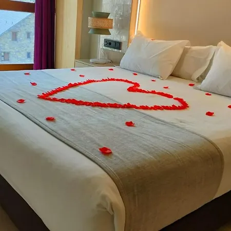 Boutique Mediodía&apartments Apartahotel 4*