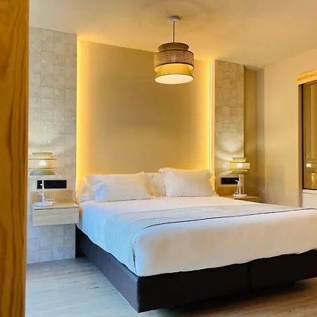 Boutique Mediodia & (adults Only) Apartment *