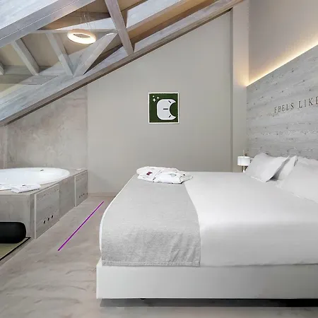Boutique Mediodia & (adults Only) Apartment *