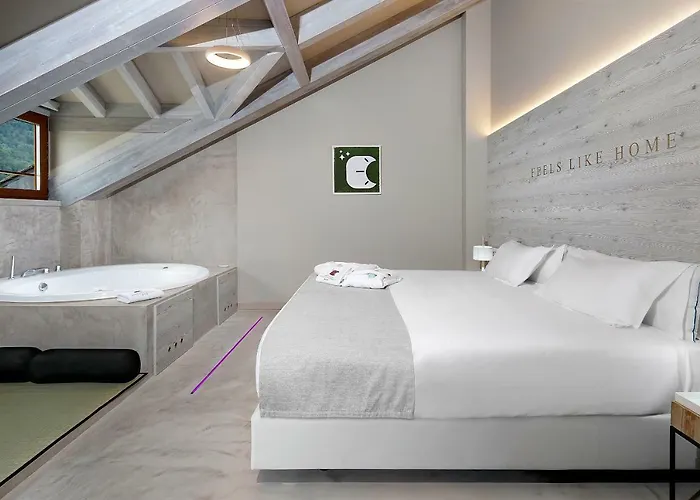 Boutique Mediodía&apartments Apartahotel 4*